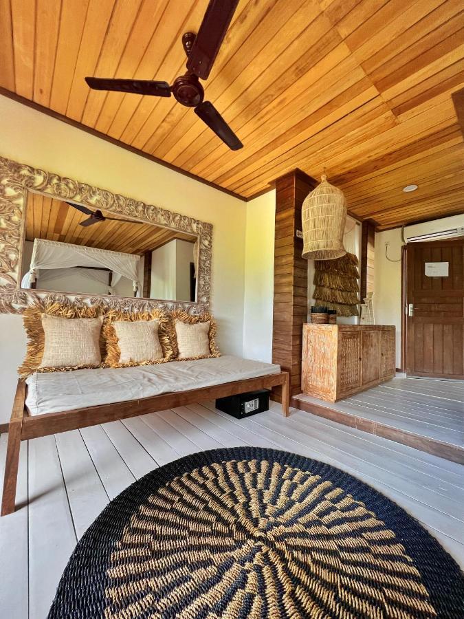 Iru Maldives * Thulusdhoo